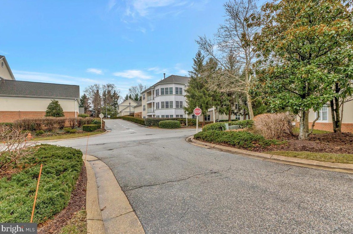 9252 Howard Square Dr, Baltimore MD  21208-6348 exterior