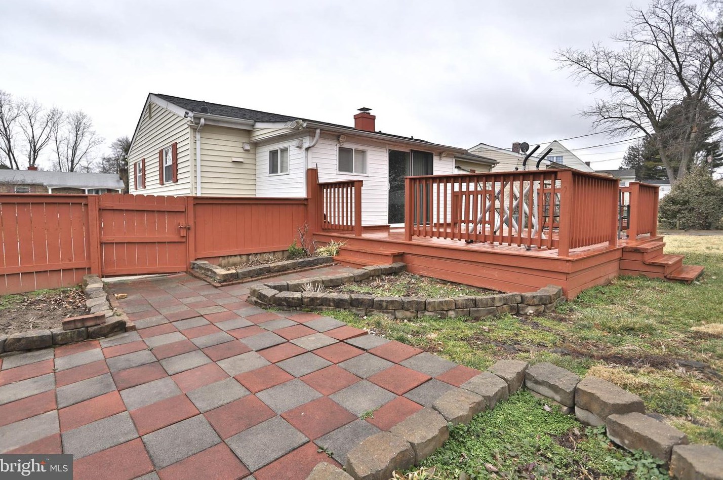 6106 Moorefield Rd, Baltimore, MD 21228-2756