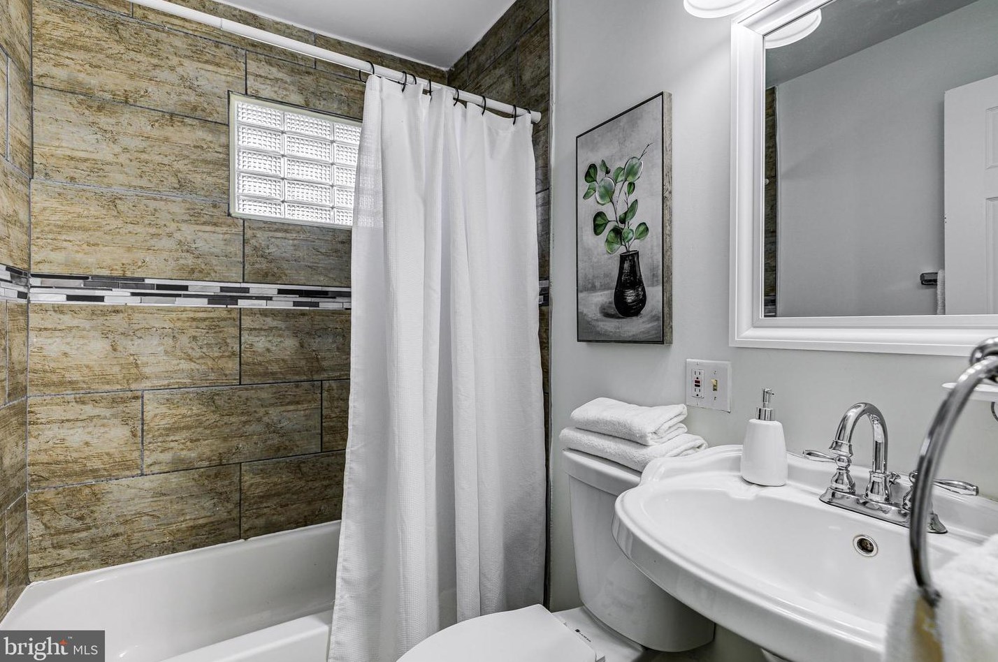 913 Elton Ave, Baltimore MD  21224-3320 exterior