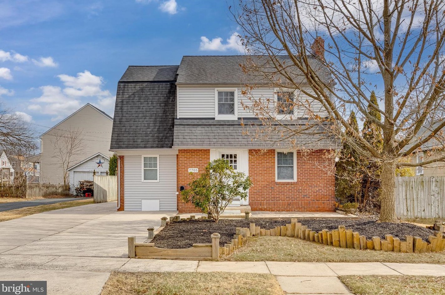 7705 Park Dr, Baltimore, MD 21234-6212