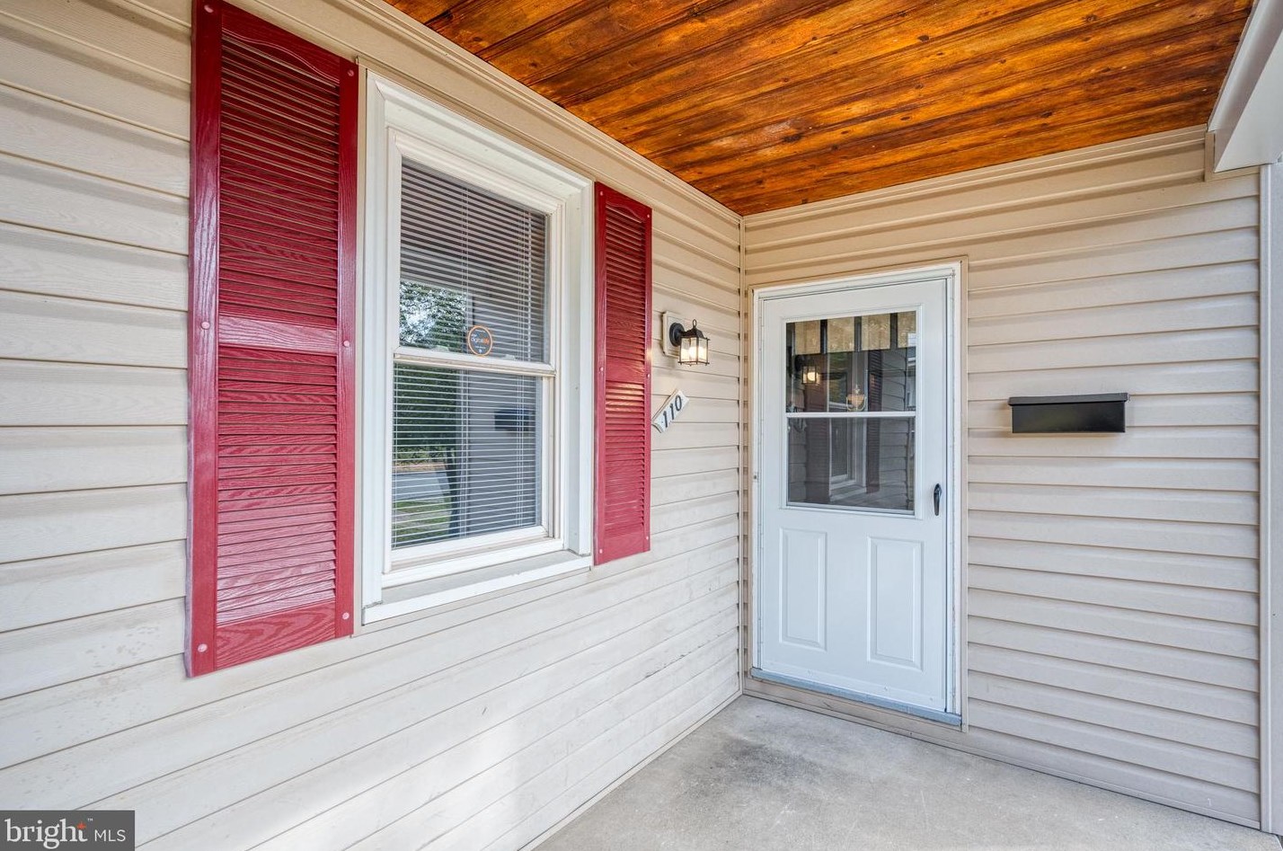 110 Chesley Ave, Baltimore, MD 21206-1003