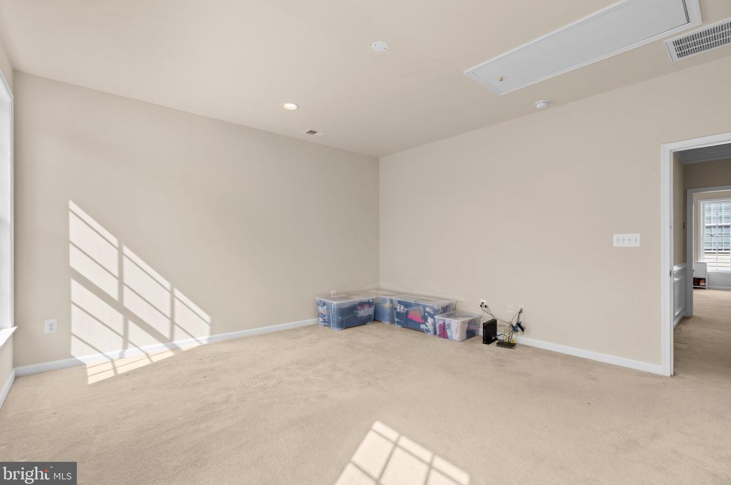 216 Vale Crest Ct, Baltimore MD  21221-4700 exterior