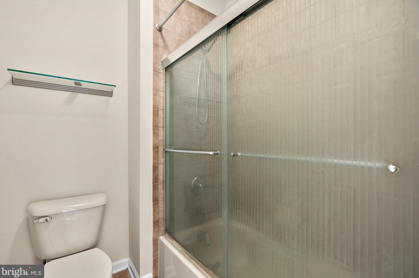 216 Vale Crest Ct, Baltimore MD  21221-4700 exterior