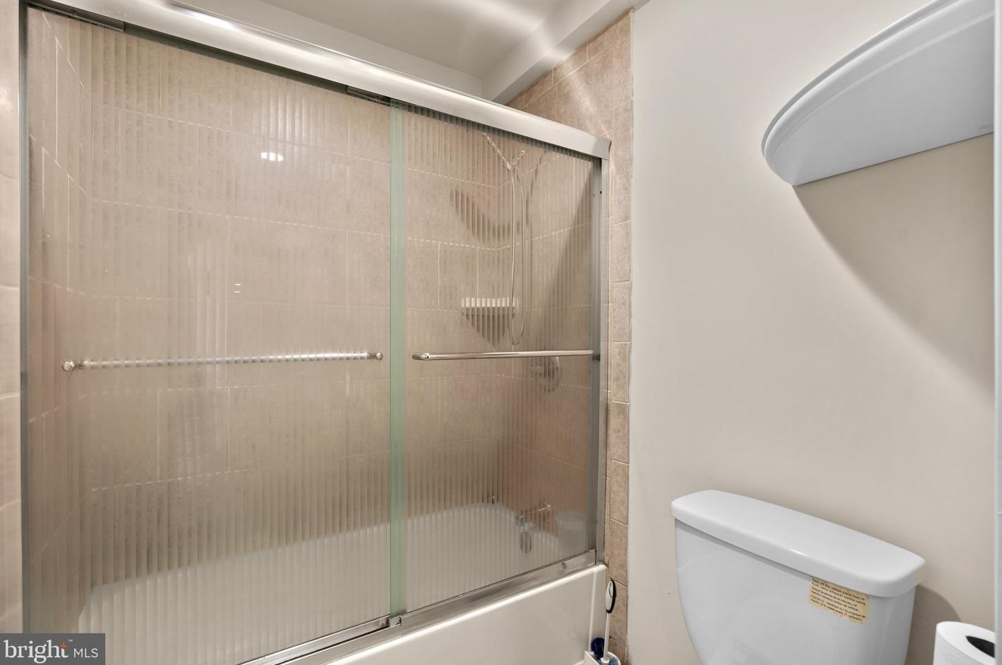 216 Vale Crest Ct, Baltimore MD  21221-4700 exterior