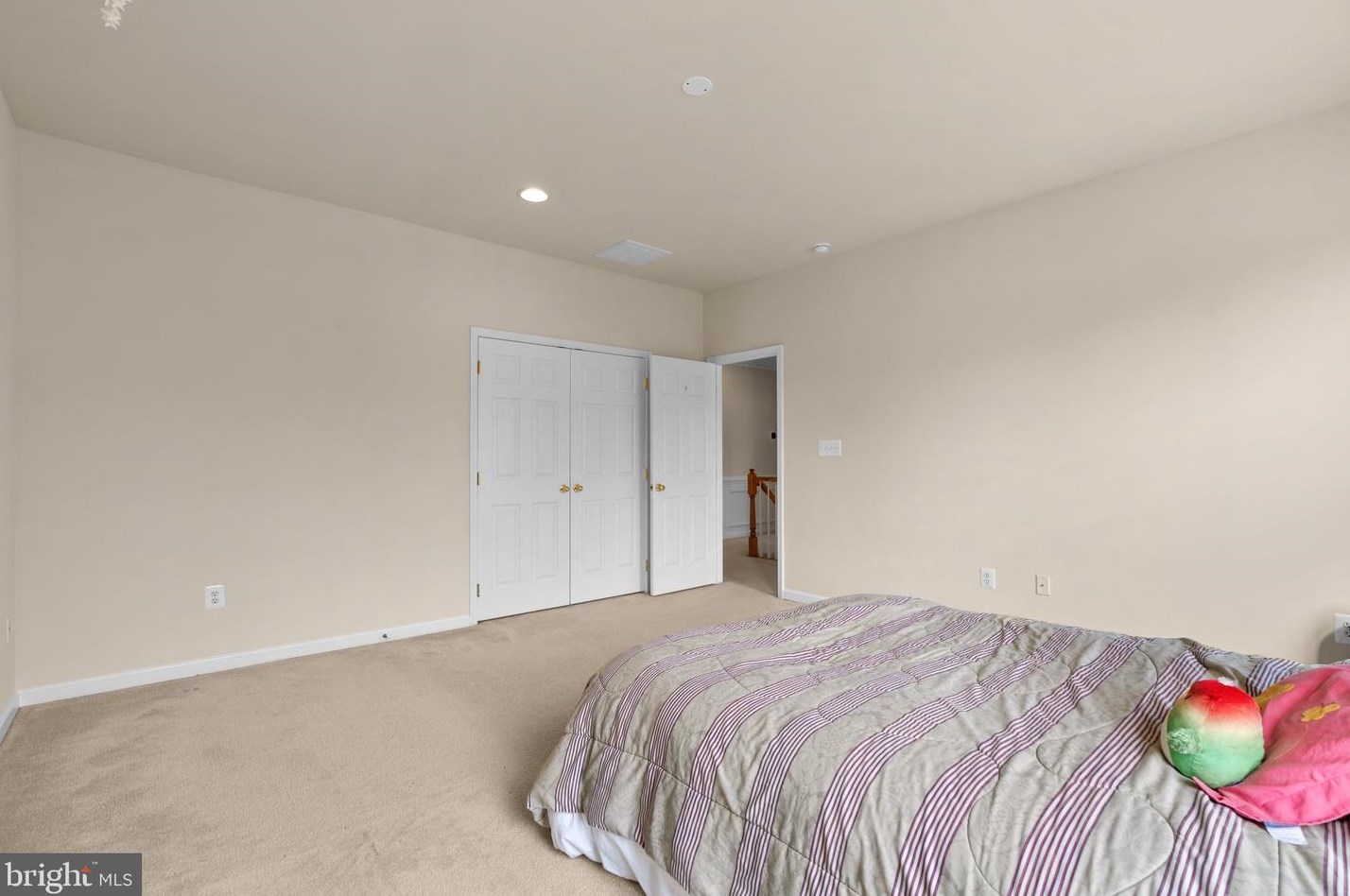 216 Vale Crest Ct, Baltimore MD  21221-4700 exterior