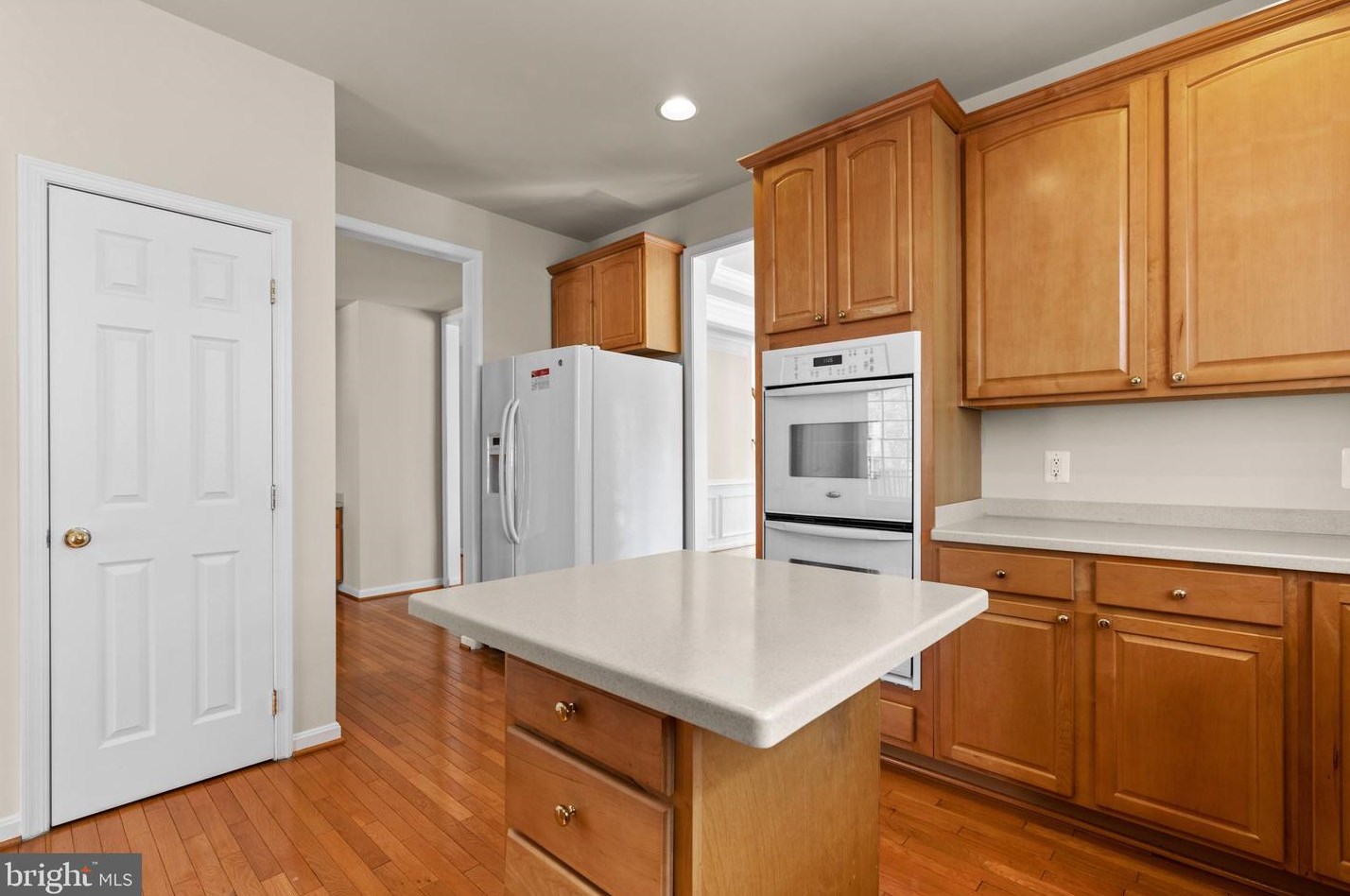 216 Vale Crest Ct, Baltimore MD  21221-4700 exterior