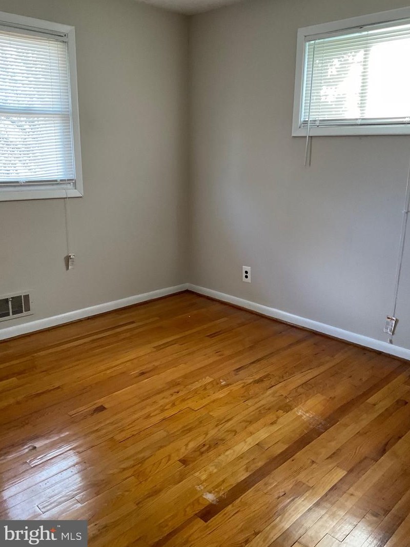 9102 Crosshill Rd, Baltimore MD  21234-3327 exterior