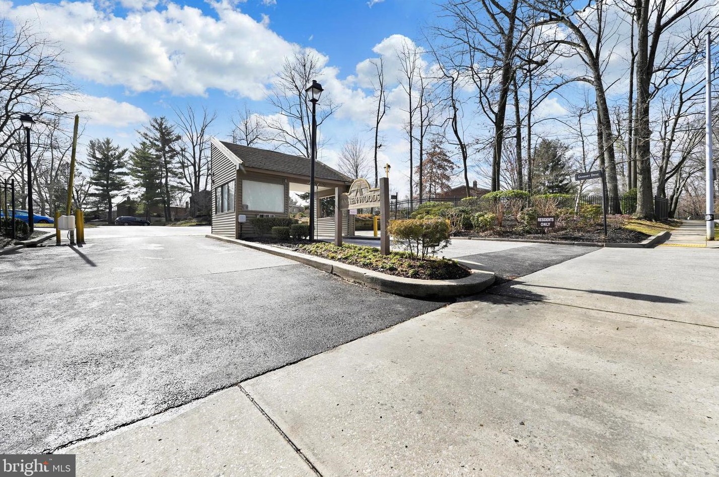 1 High Stepper Ct, Baltimore MD  21208-6369 exterior