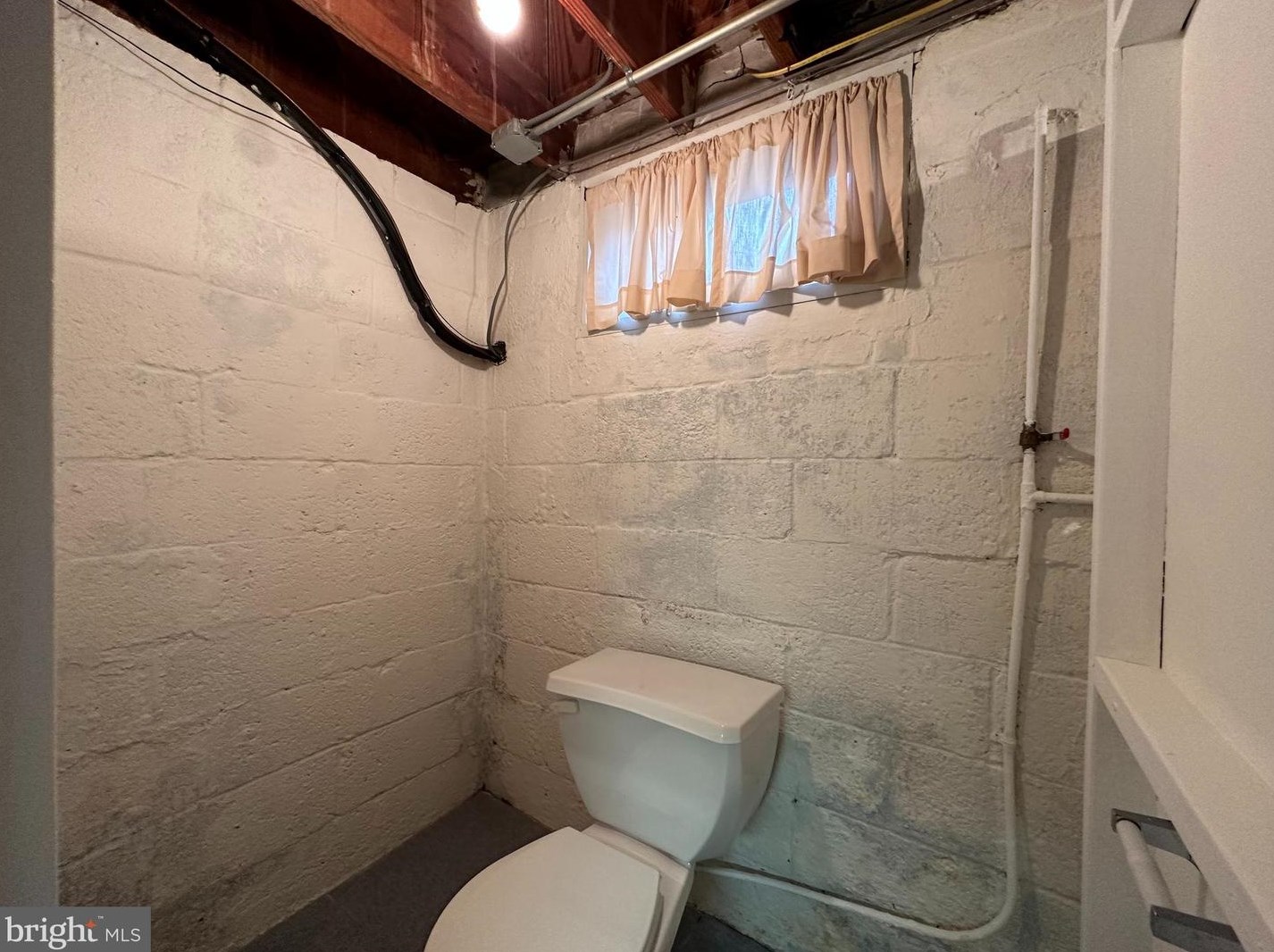 8138 Glen Gary Rd, Baltimore MD  21234-5108 exterior