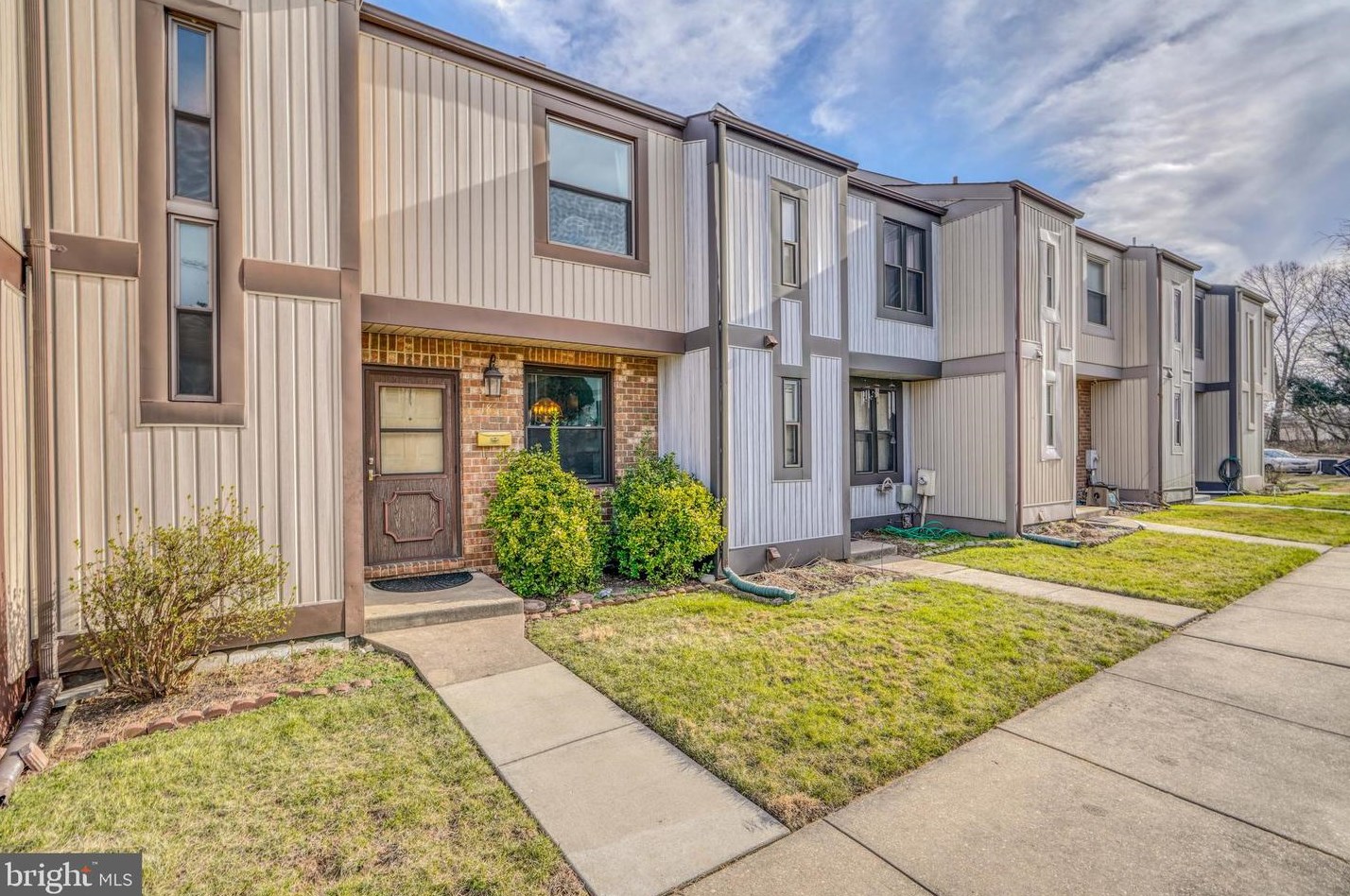 185 Marine Oaks Dr, Baltimore, MD 21221-2932