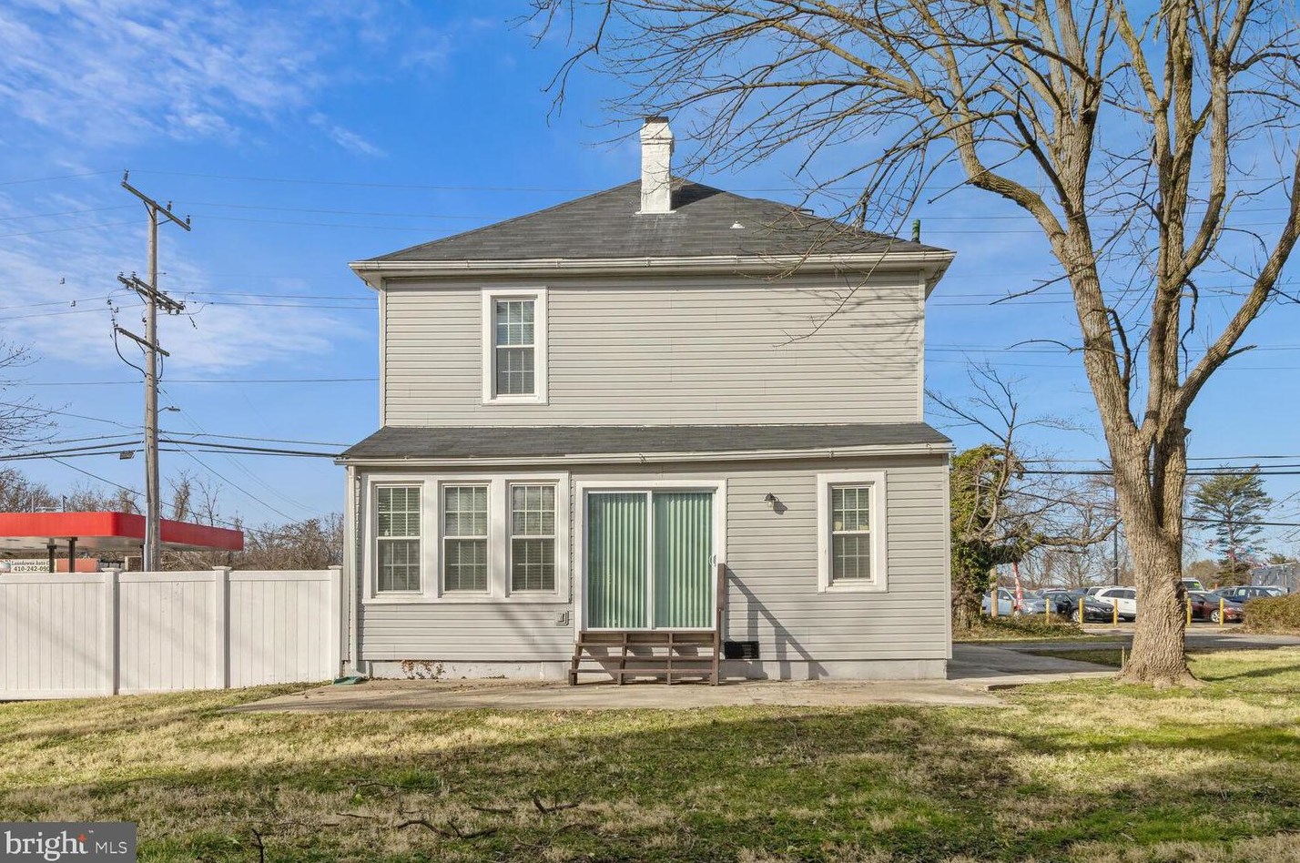 2807 Hammonds Ferry Rd, Baltimore MD  21227-3140 exterior