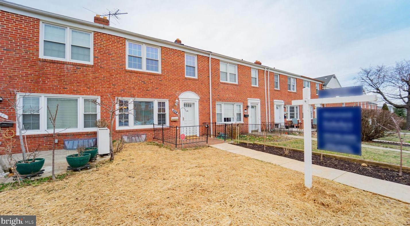 928 Radcliffe Rd, Baltimore MD  21204-2601 exterior