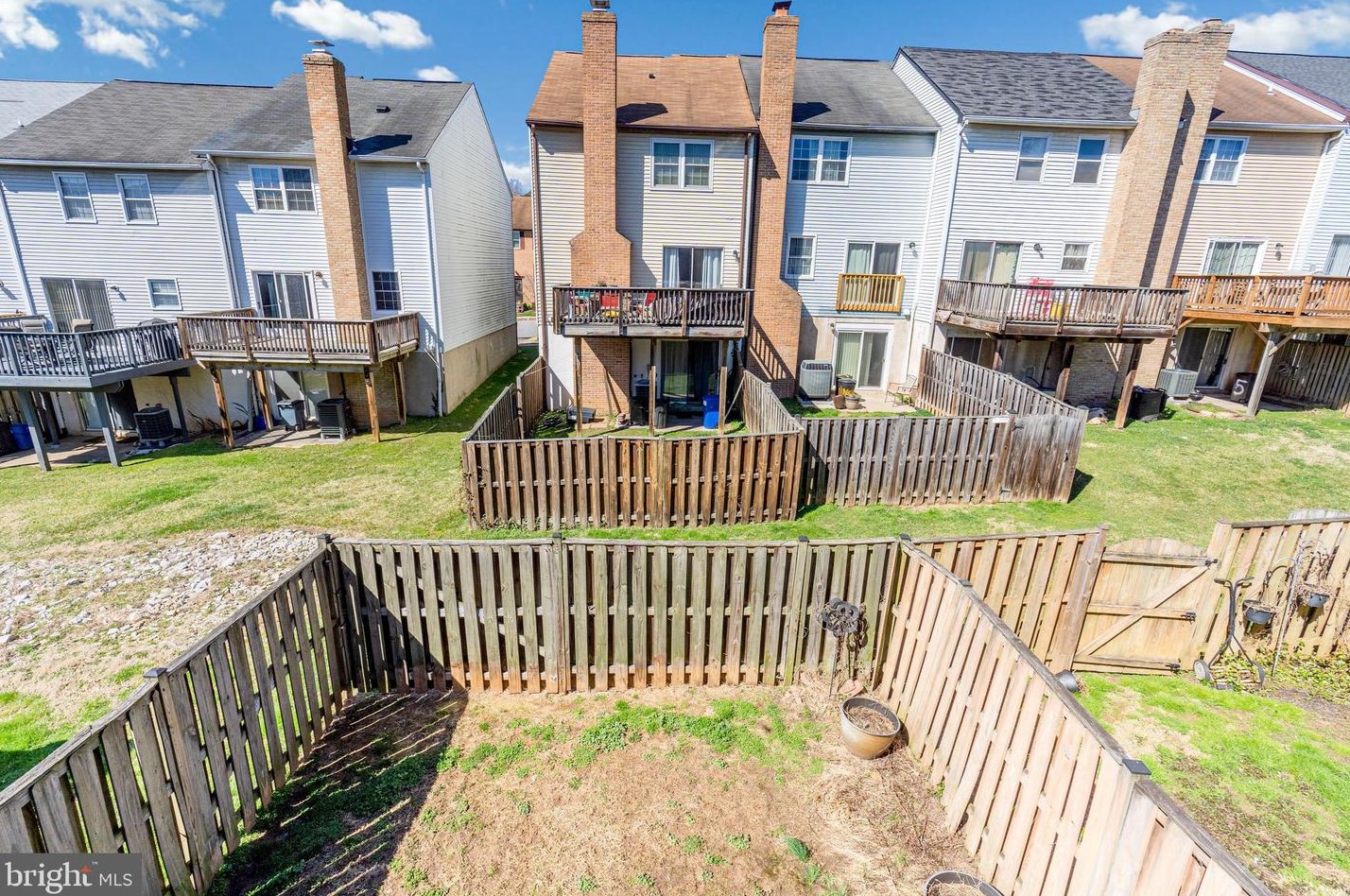 5712 Richardson Mews Sq, Baltimore MD  21227-4291 exterior