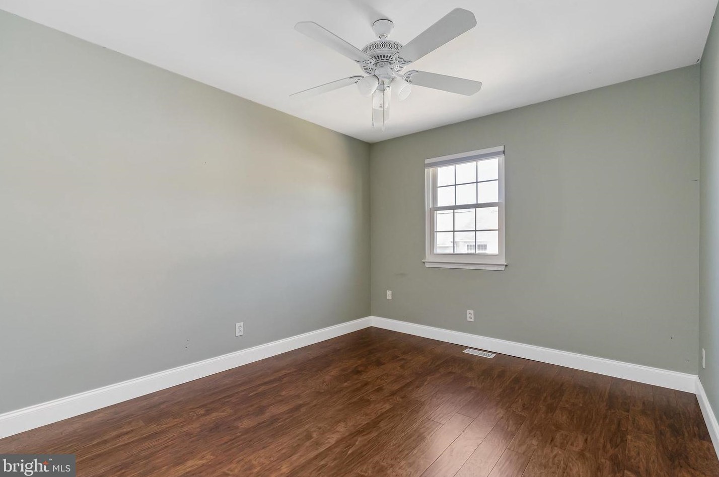 5712 Richardson Mews Sq, Baltimore MD  21227-4291 exterior