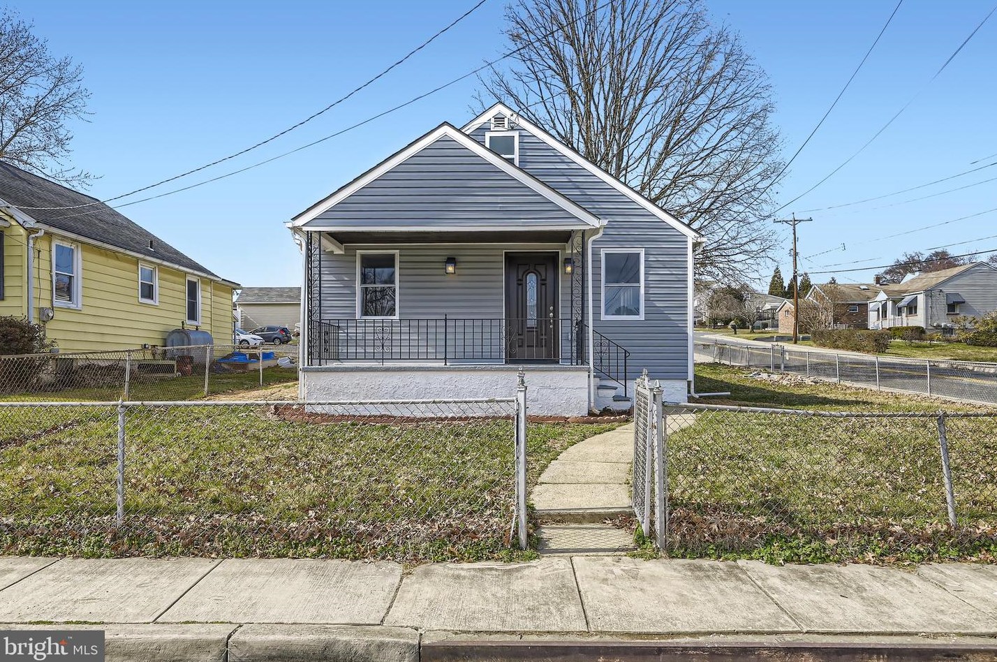 630 Stuart St, Baltimore MD  21221-4831 exterior