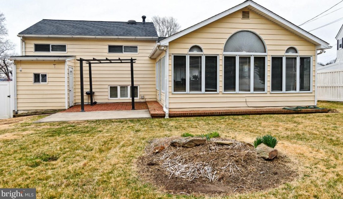 1106 Plover Dr, Baltimore MD  21227-4338 exterior