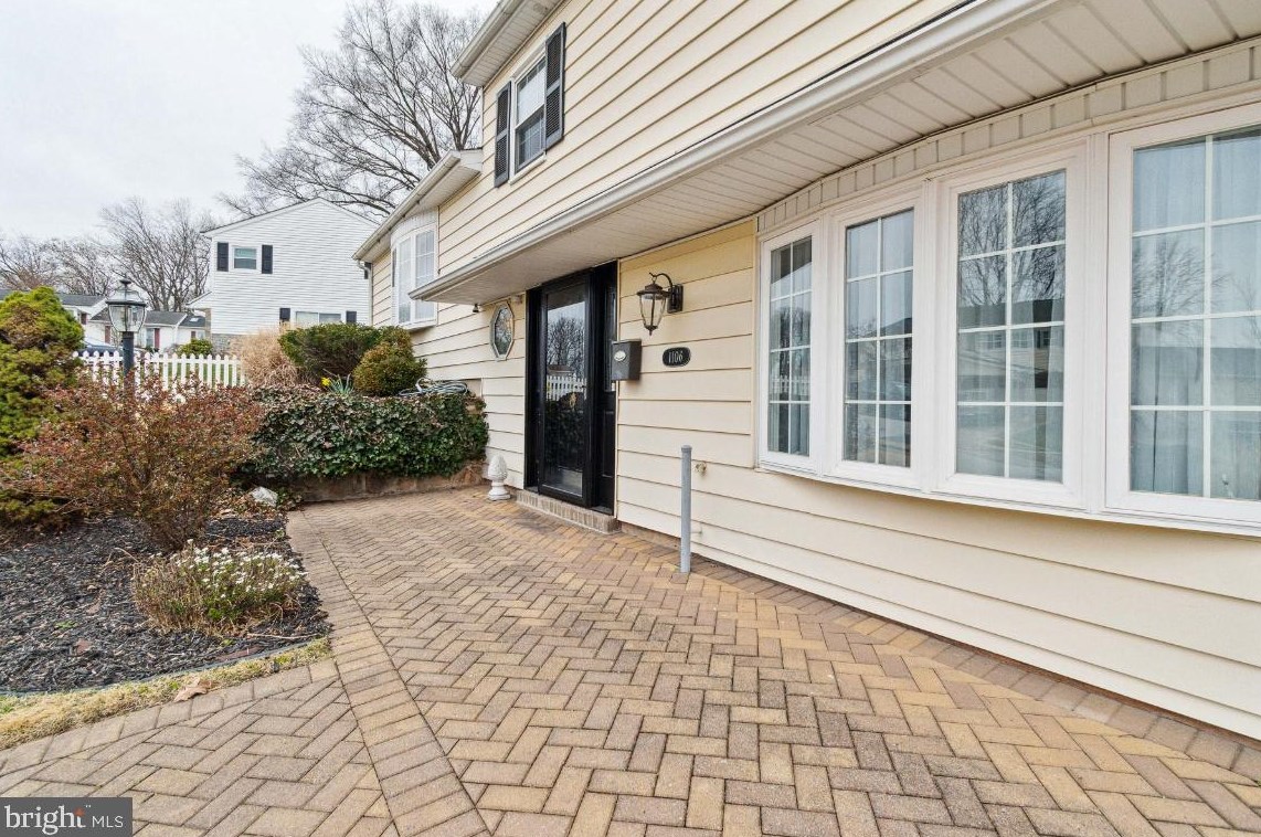 1106 Plover Dr, Baltimore MD  21227-4338 exterior
