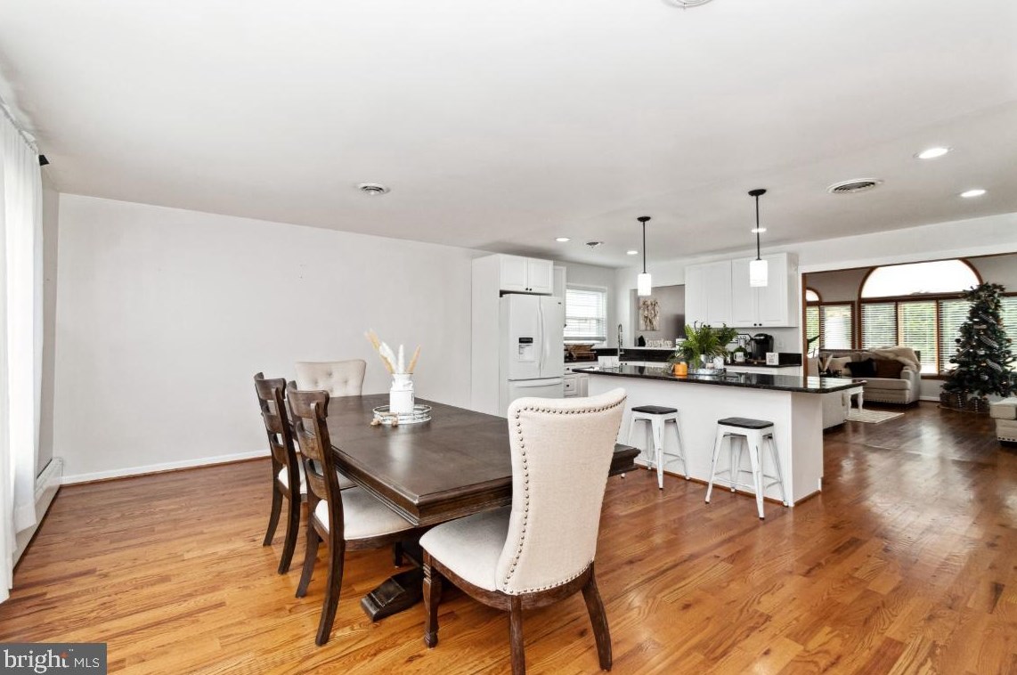1106 Plover Dr, Baltimore MD  21227-4338 exterior