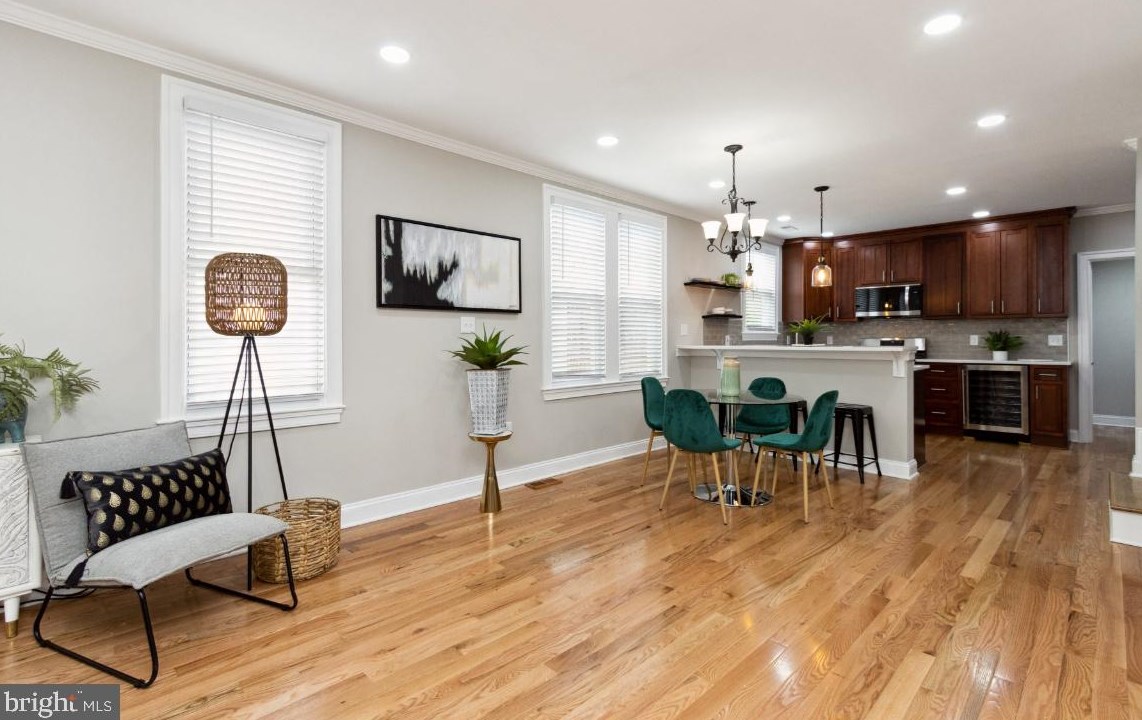 4 Mount De Sales Rd, Baltimore MD  21229-2205 exterior