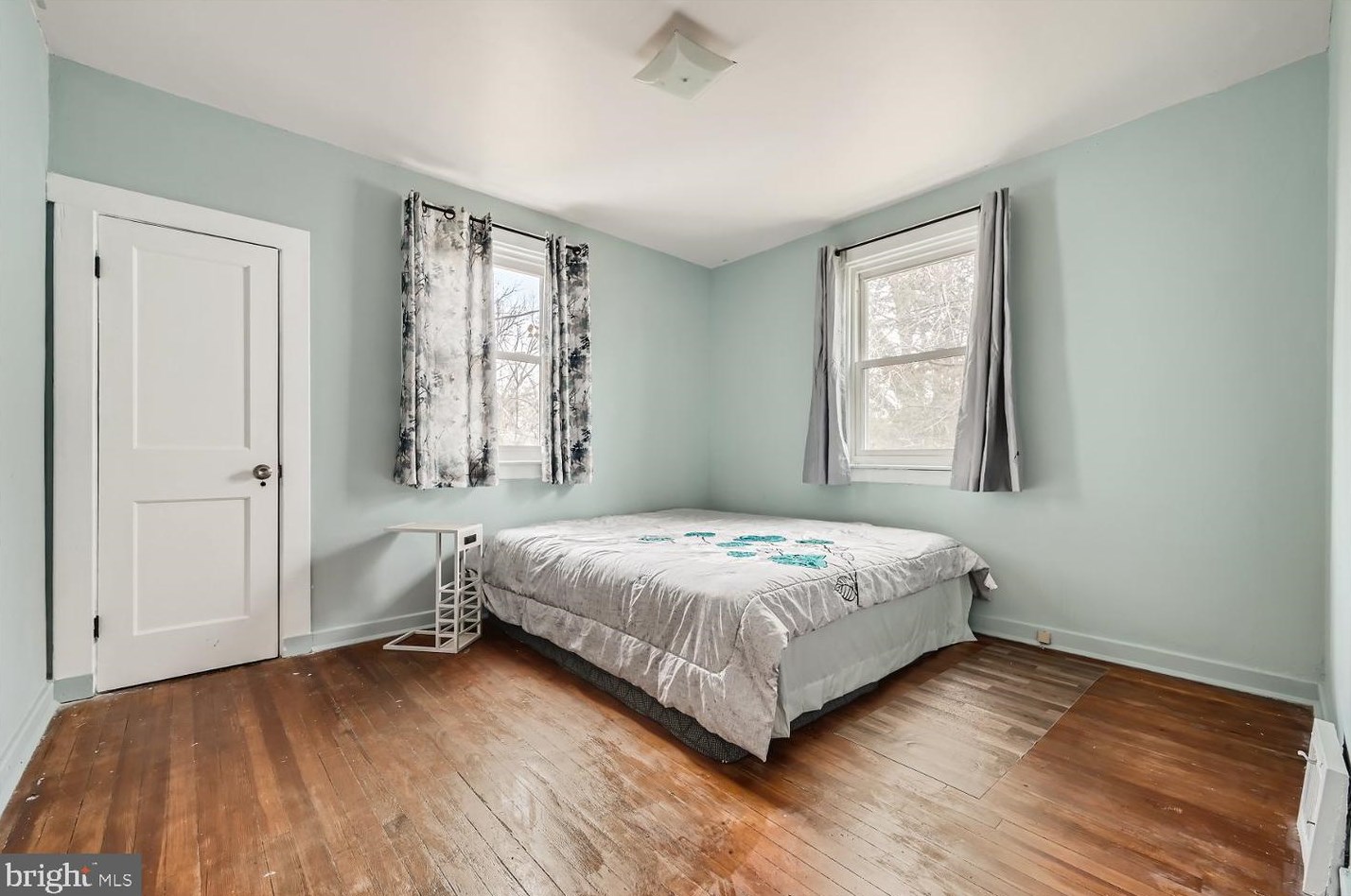 1239 Maiden Choice Ln, Baltimore MD  21229-5414 exterior