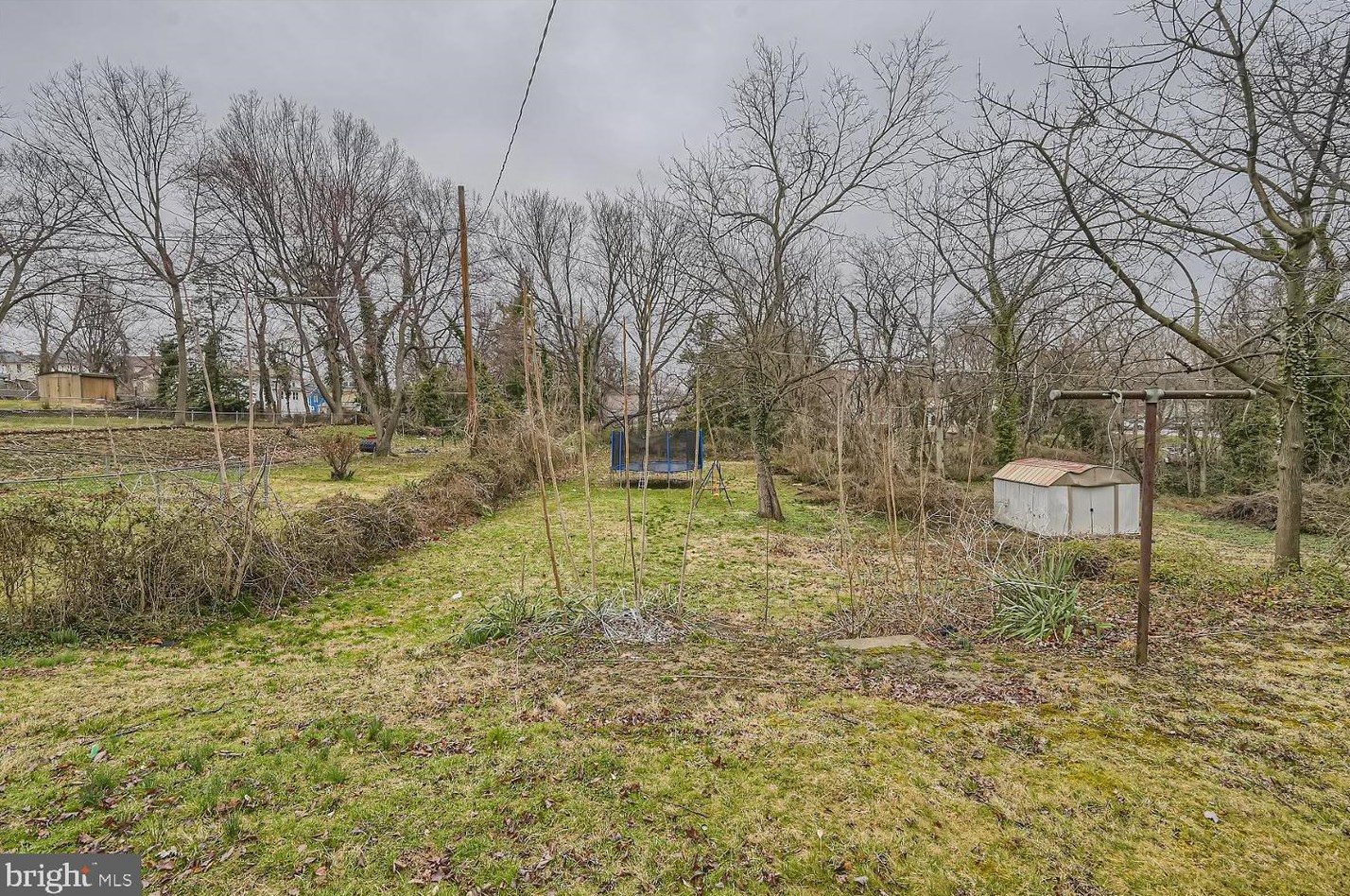 1239 Maiden Choice Ln, Baltimore MD  21229-5414 exterior