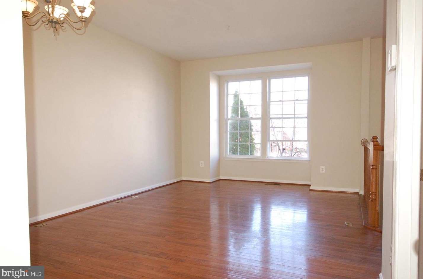 5033 Kemsley Rd, Baltimore, MD 21237-5092
