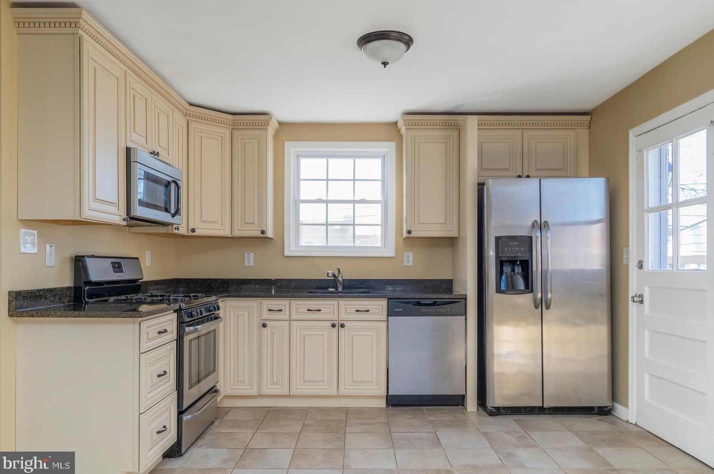 8204 Evergreen Dr, Baltimore MD  21234-5509 exterior