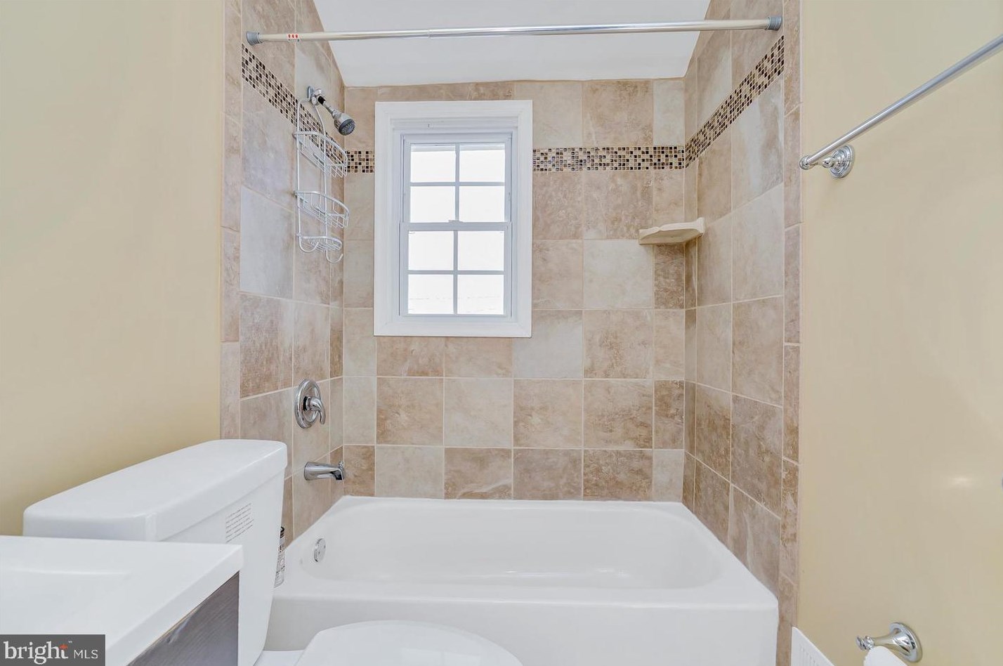 8204 Evergreen Dr, Baltimore MD  21234-5509 exterior