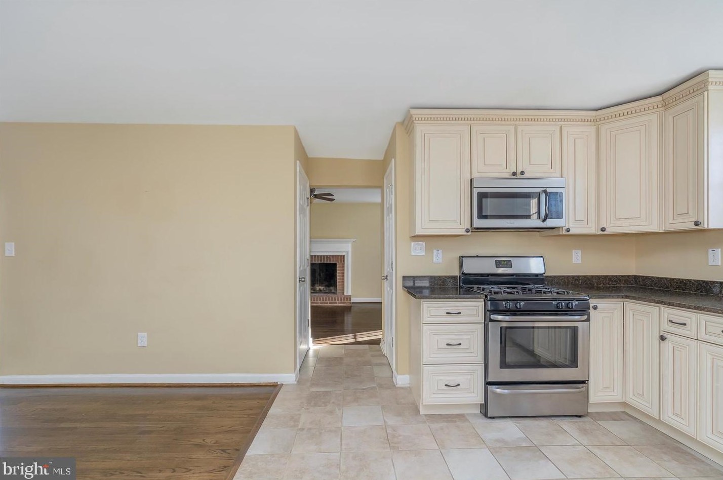 8204 Evergreen Dr, Baltimore MD  21234-5509 exterior