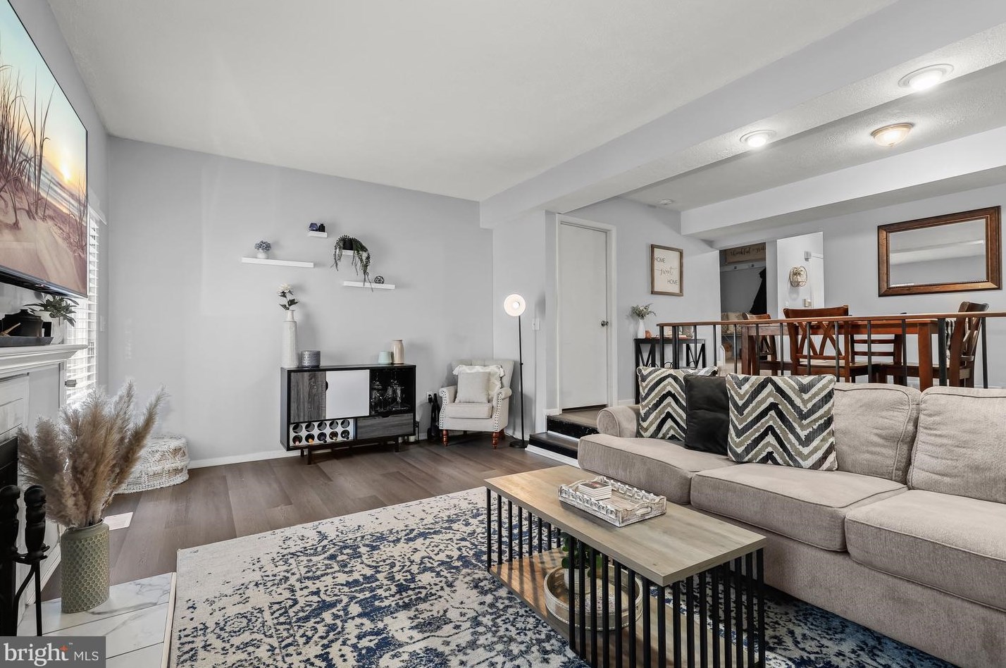 12 Romanoff Ct, Baltimore MD  21234-8018 exterior