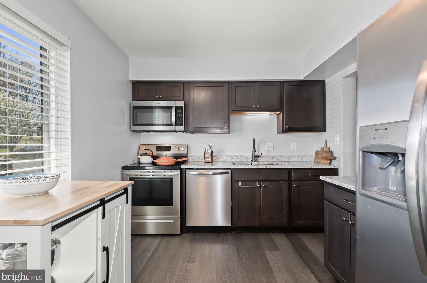 12 Romanoff Ct, Baltimore MD  21234-8018 exterior