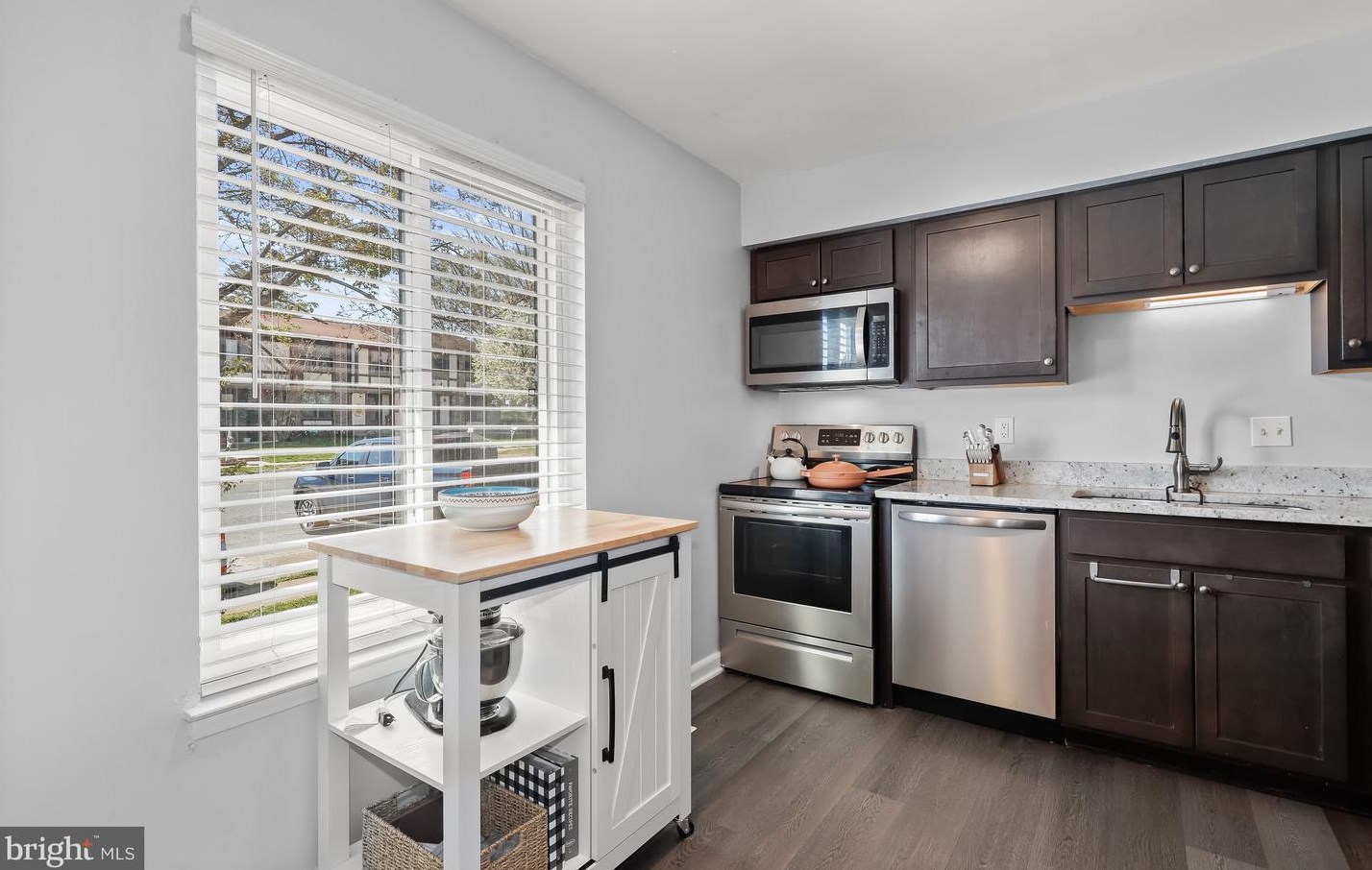 12 Romanoff Ct, Baltimore MD  21234-8018 exterior