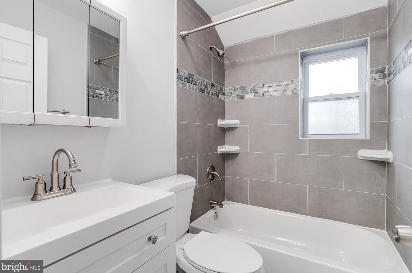 8426 Oakleigh Rd, Baltimore MD  21234-3726 exterior
