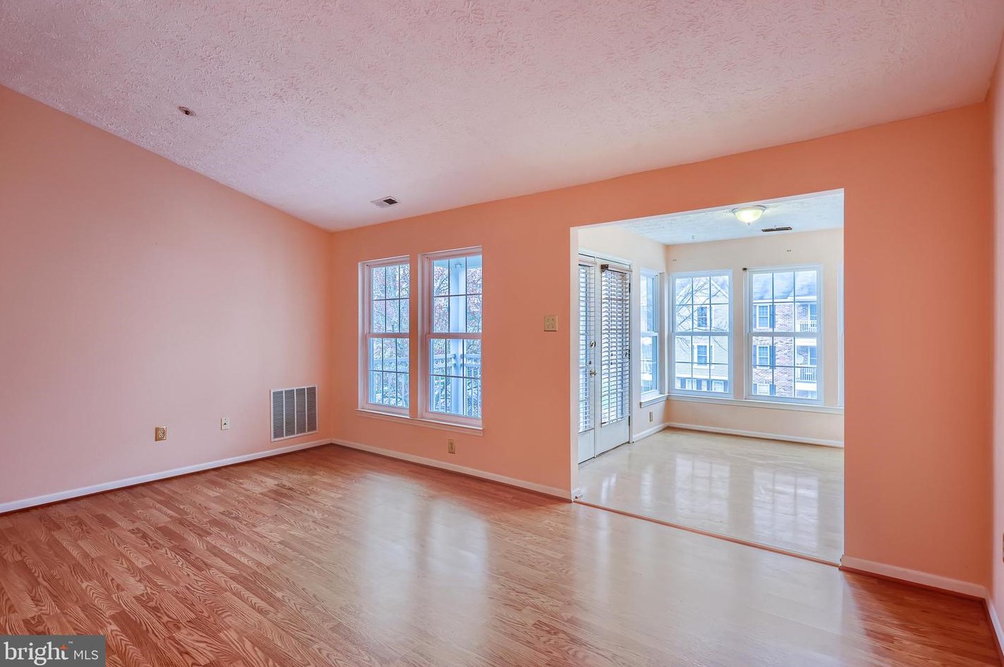 1317 Greenbriar Cir, Baltimore, MD 21208-3748