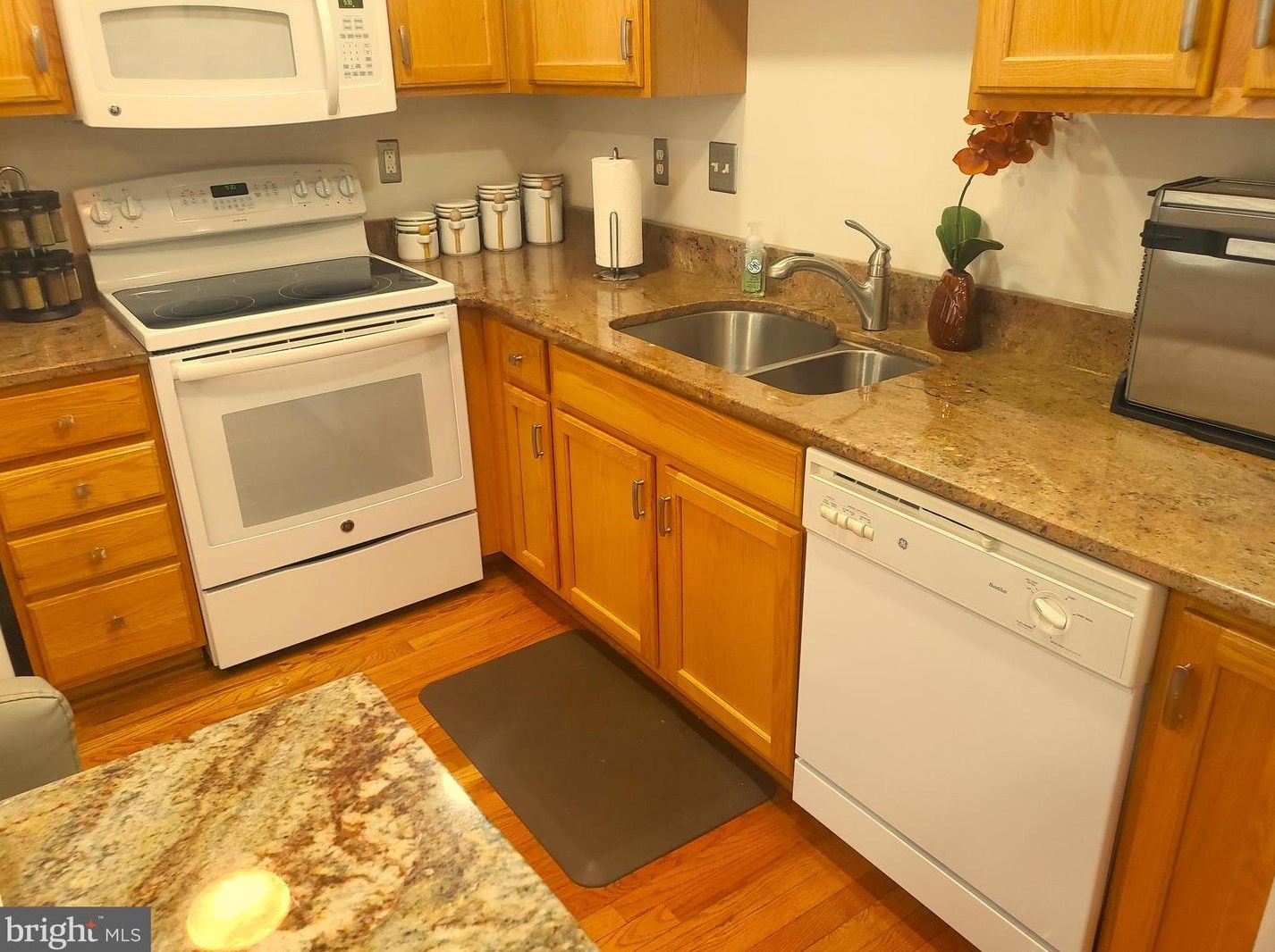 7307 Granite Woods Ct, Baltimore MD  21244-1655 exterior