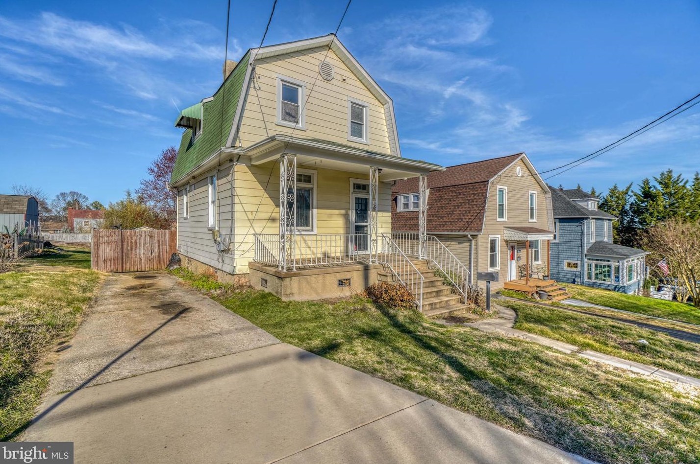 8 Delight Ave, Baltimore, MD 21236-4118