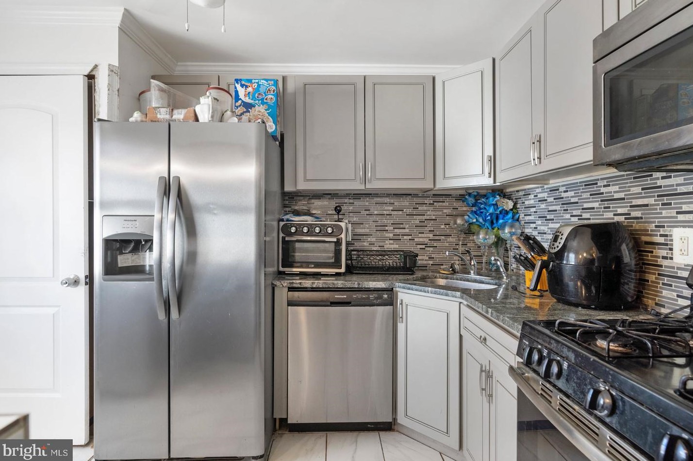 3400 Kelox Rd, Baltimore MD  21207-6203 exterior