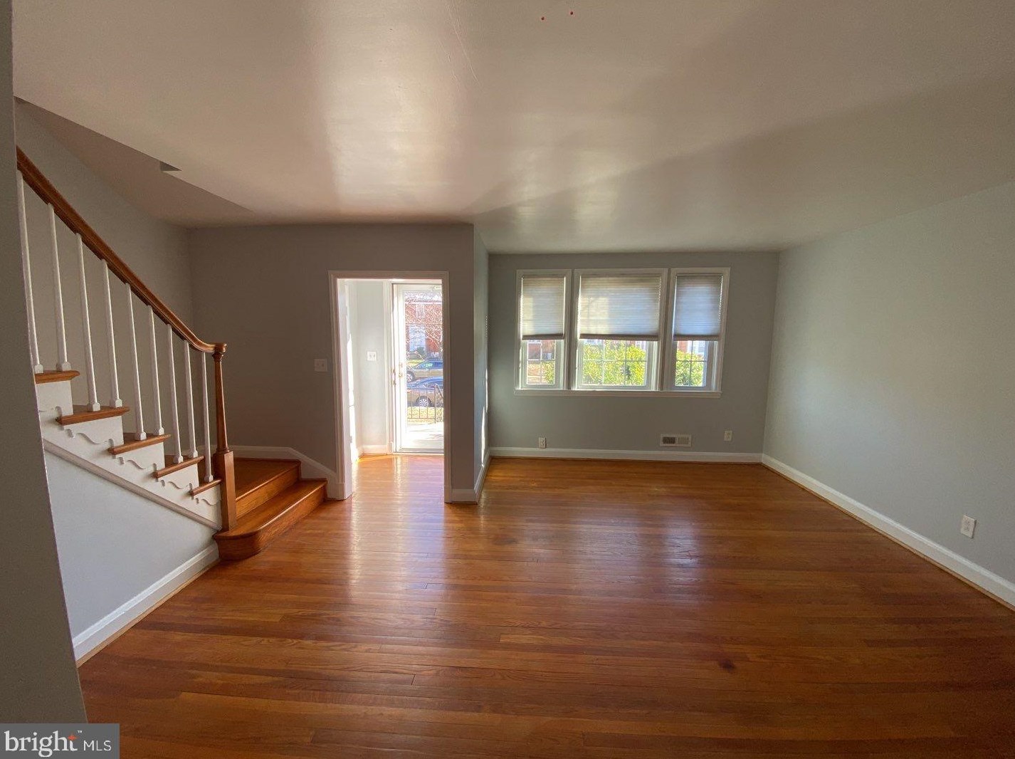 352 Greenlow Rd, Baltimore MD  21228-1836 exterior