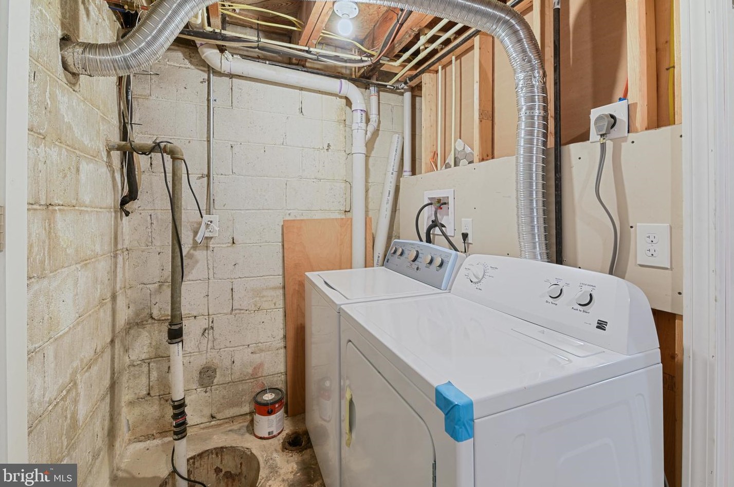 8414 Kavanagh Rd, Baltimore MD  21222-5625 exterior