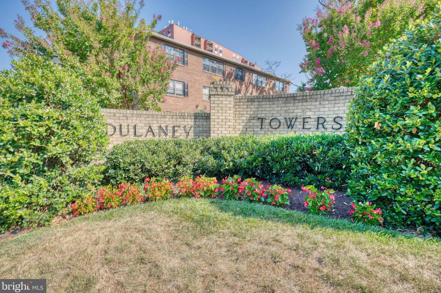 4 Choate Ct, Baltimore MD  21204-2724 exterior