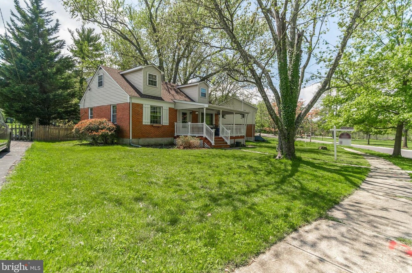 607 Mchenry Rd, Baltimore, MD 21208-4753