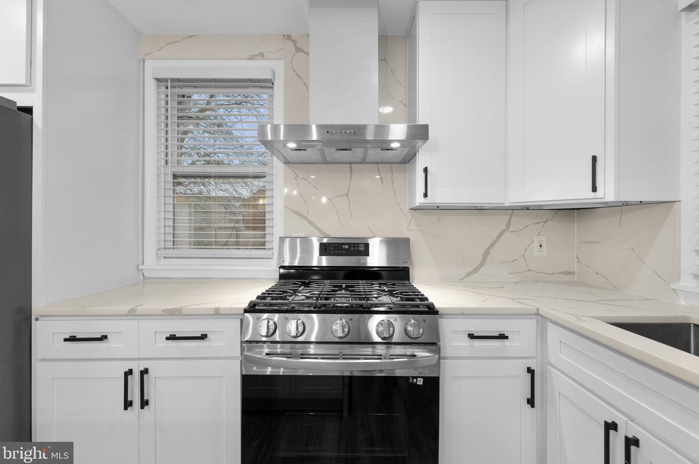 8203 Northview Rd, Baltimore MD  21222-6024 exterior
