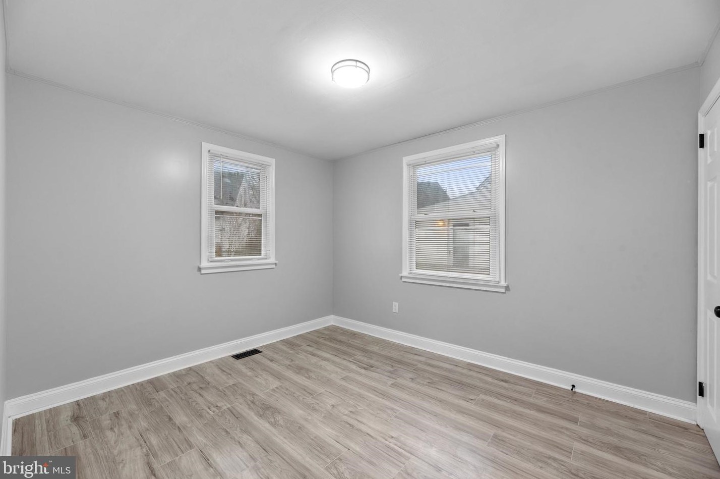 8203 Northview Rd, Baltimore MD  21222-6024 exterior