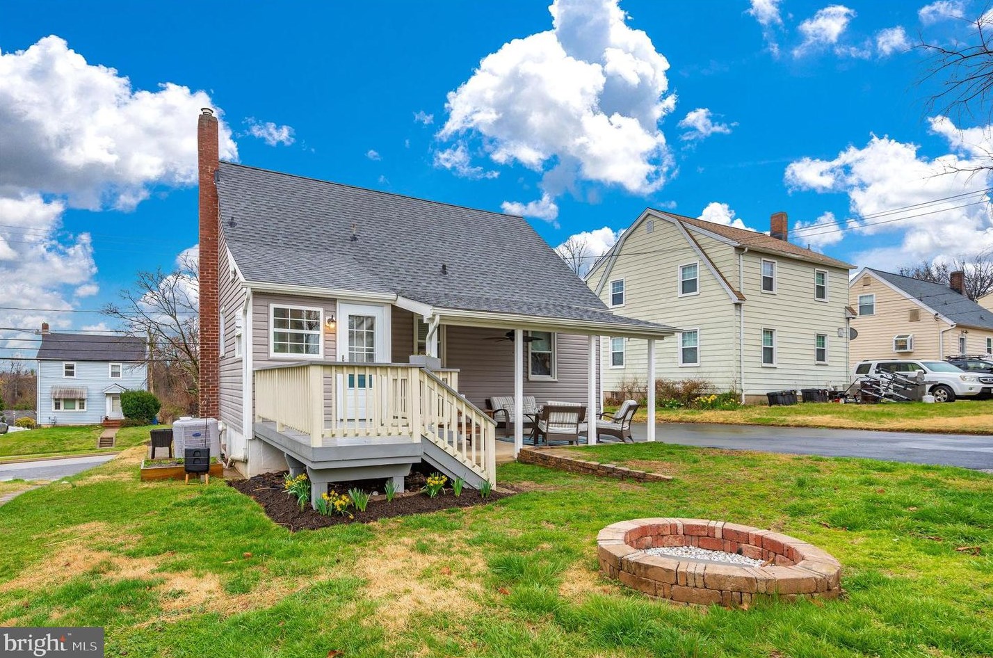 1248 Elm Rd, Baltimore MD  21227-3939 exterior