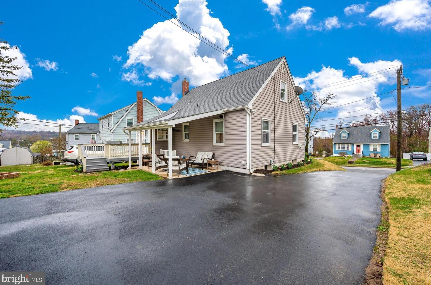1248 Elm Rd, Baltimore MD  21227-3939 exterior