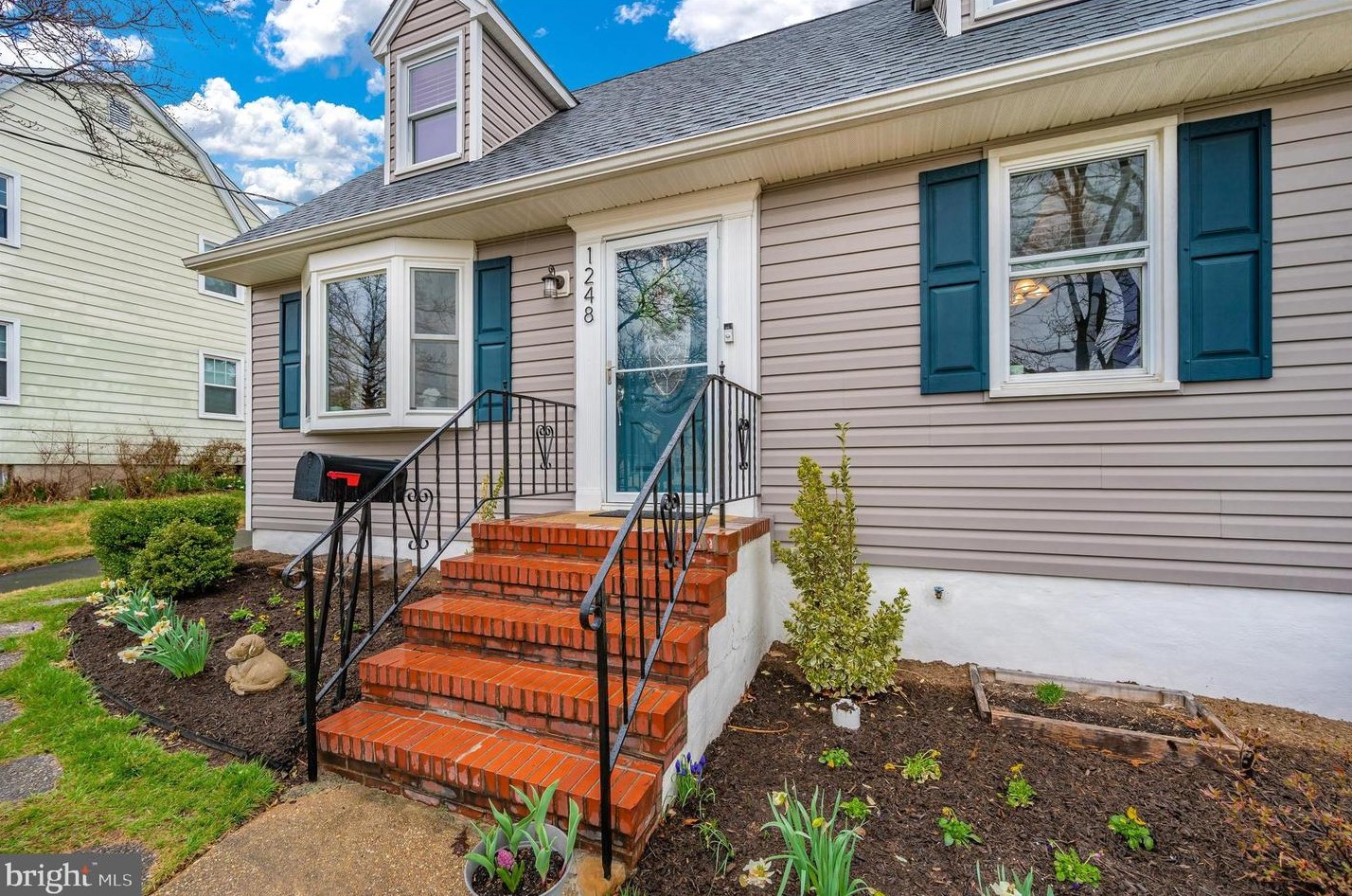 1248 Elm Rd, Baltimore MD  21227-3939 exterior