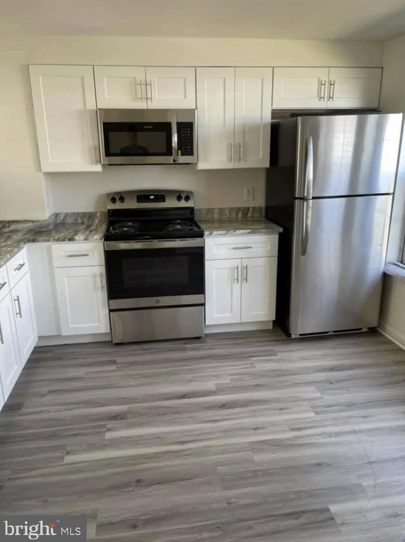 13 Van Ct, Baltimore, MD 21206-2954