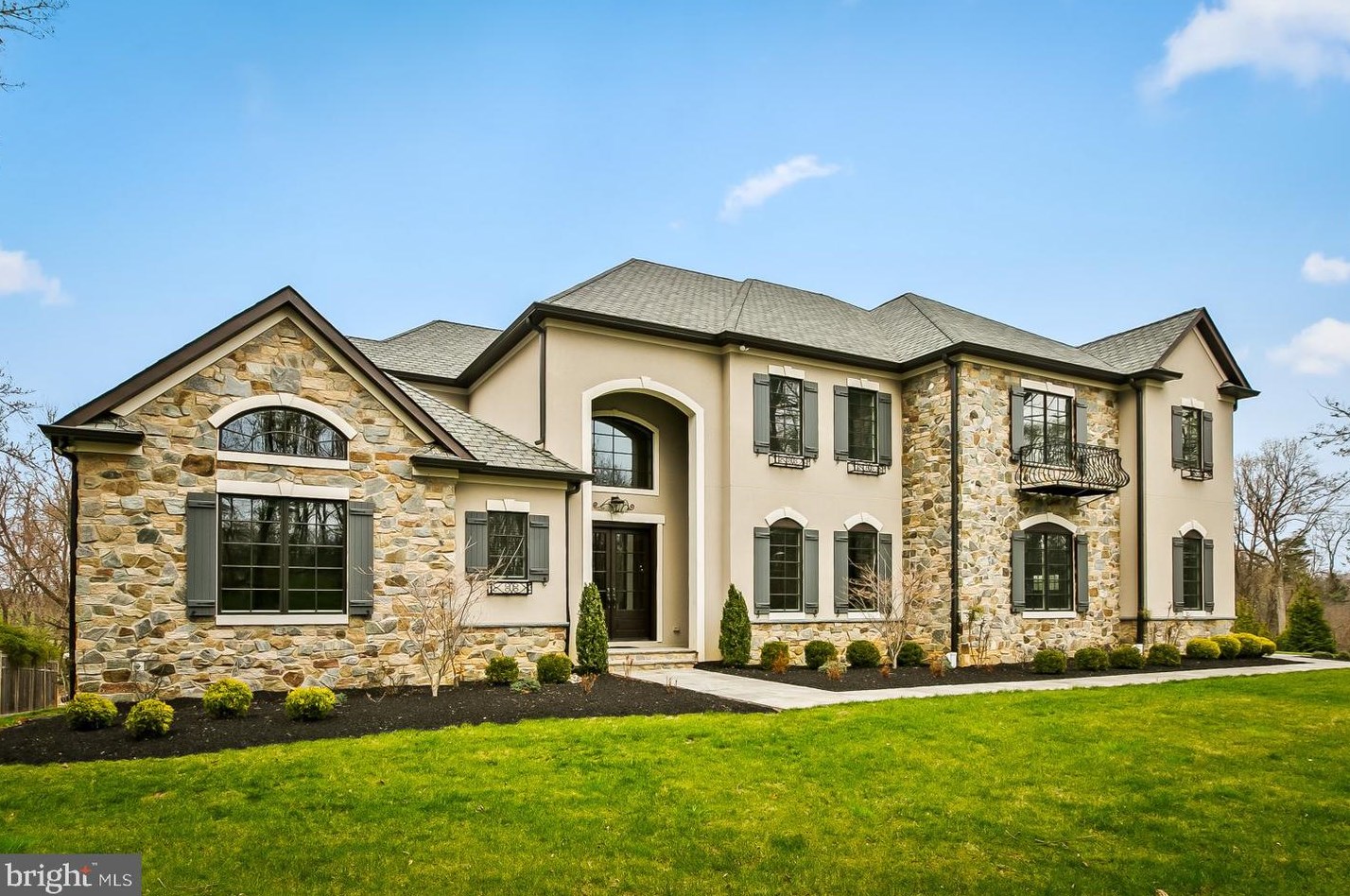 2950 Woodvalley Dr, Baltimore MD  21208-1966 exterior