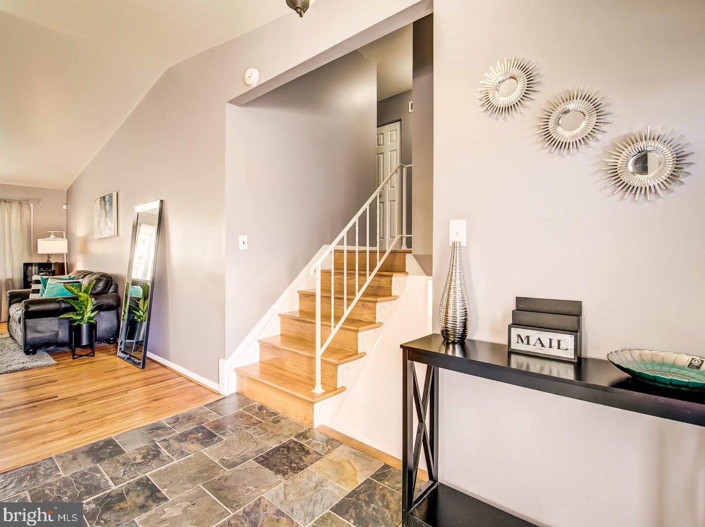 8206 Autrim Ln, Baltimore, MD 21208-2113