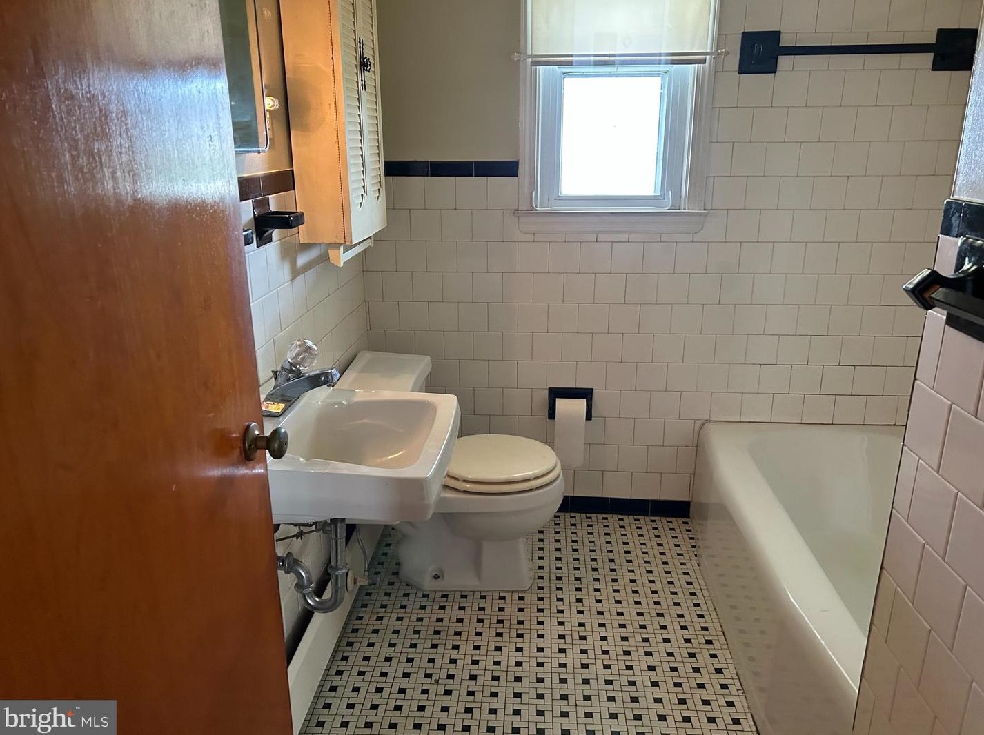 1735 Stengel Ave, Baltimore MD  21222-1817 exterior